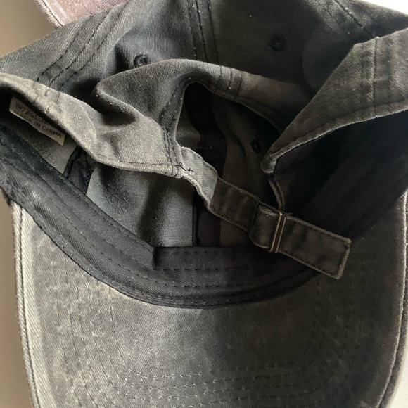 3 hat bundle♥️🩷💛 🧢🧢🧢 - Picture 3 of 7